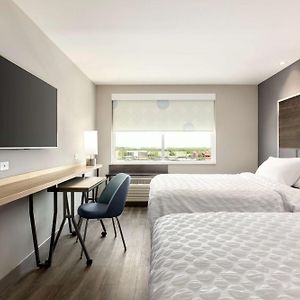 Queen Room Two Queen Beds